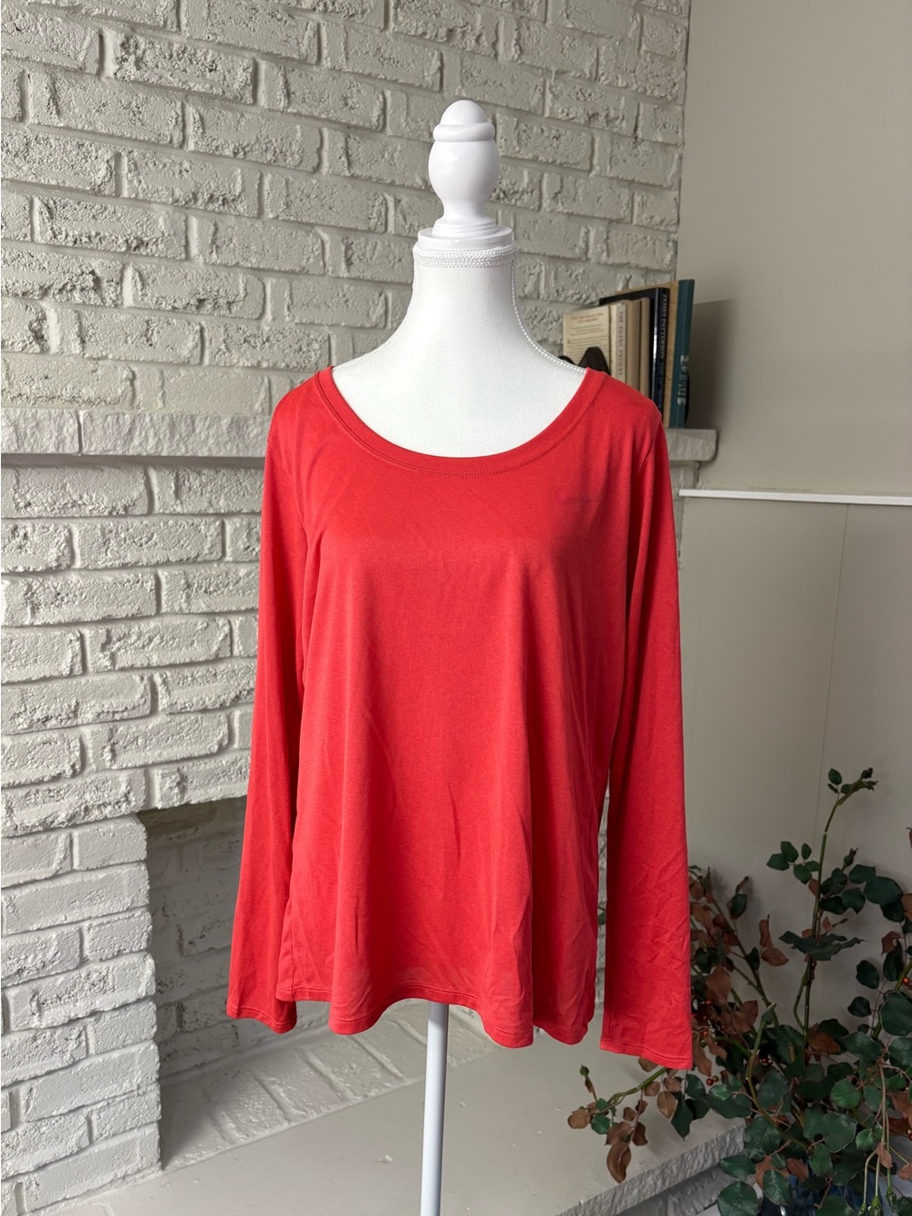 Nike Dri-FIT Coral Red Long Sleeve Scoop Neck Athletic Top Heathered Size XL